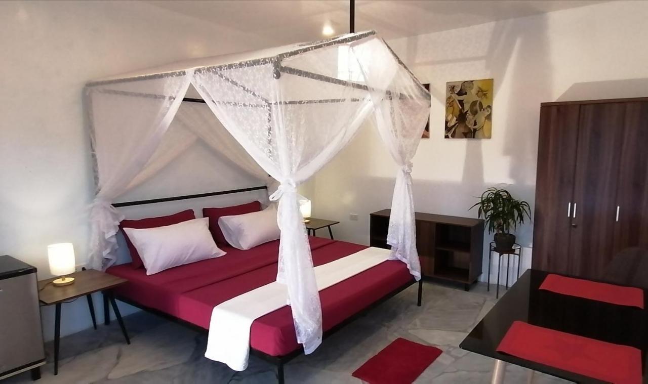 Bed and Breakfast Lonos Circle Private Garden Romblon Exteriér fotografie